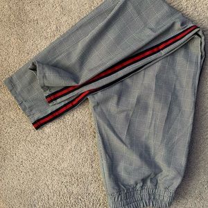 Checkered Cropped Trousers